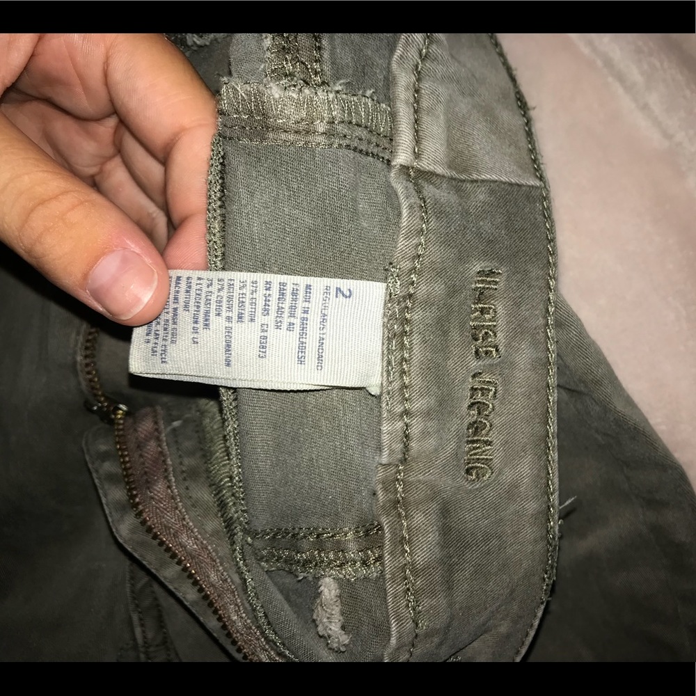 Army Green hi-rise jeggings from American Eagle - Picture 3 of 3